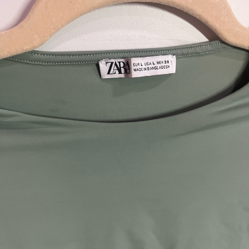 Zara Women's Sage Green Short Sleeve Top